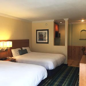 Queen Room Two Queen Beds Disability Access